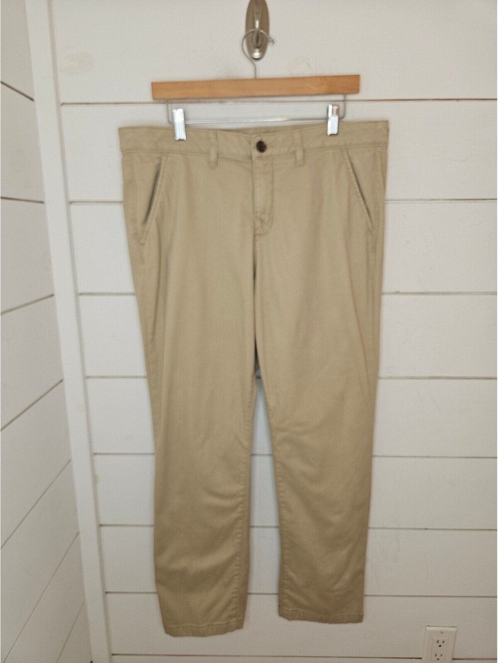 St John's Bay size 14 tan khaki girlfriend cropped pants